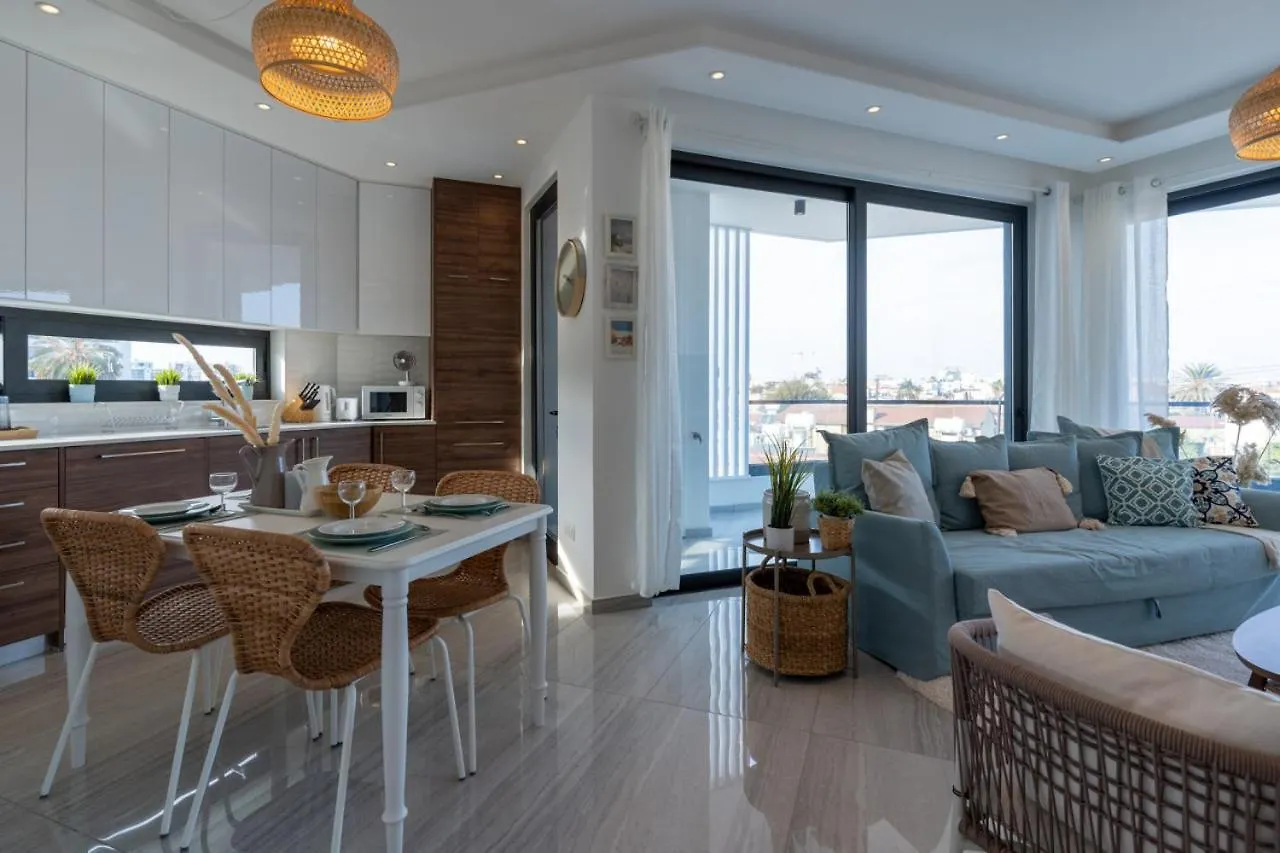 Marble 2-Bedroom Apartment In Larnaca